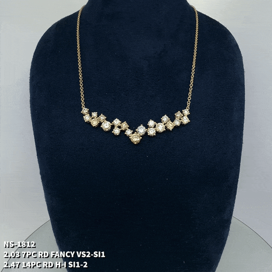 Collar curvo de diamantes naturales multicolor de 4,50 quilates