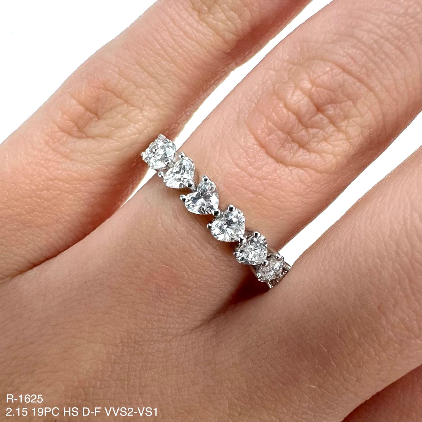 Alianza de eternidad con forma de corazón de diamante natural de 2,15 quilates