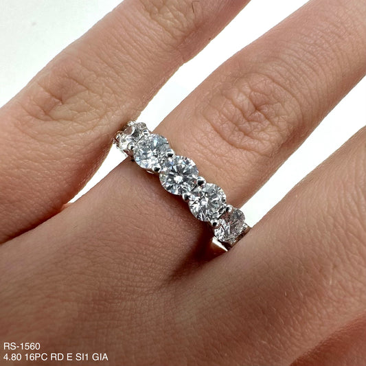 Alianza de eternidad redonda con diamantes naturales de 4,80 quilates