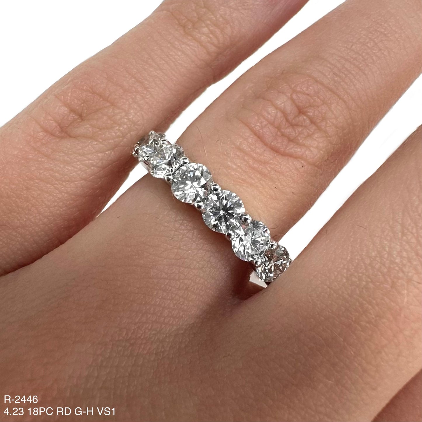 Alianza de eternidad redonda con diamantes naturales de 4,23 quilates