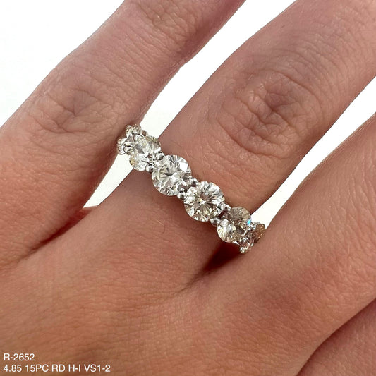 Alianza de eternidad redonda con diamantes naturales de 4,85 quilates