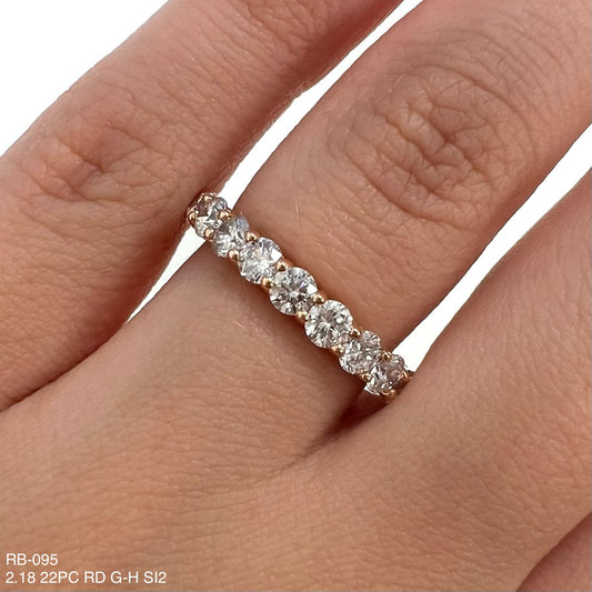 Alianza de eternidad redonda con diamantes naturales de 2,18 quilates