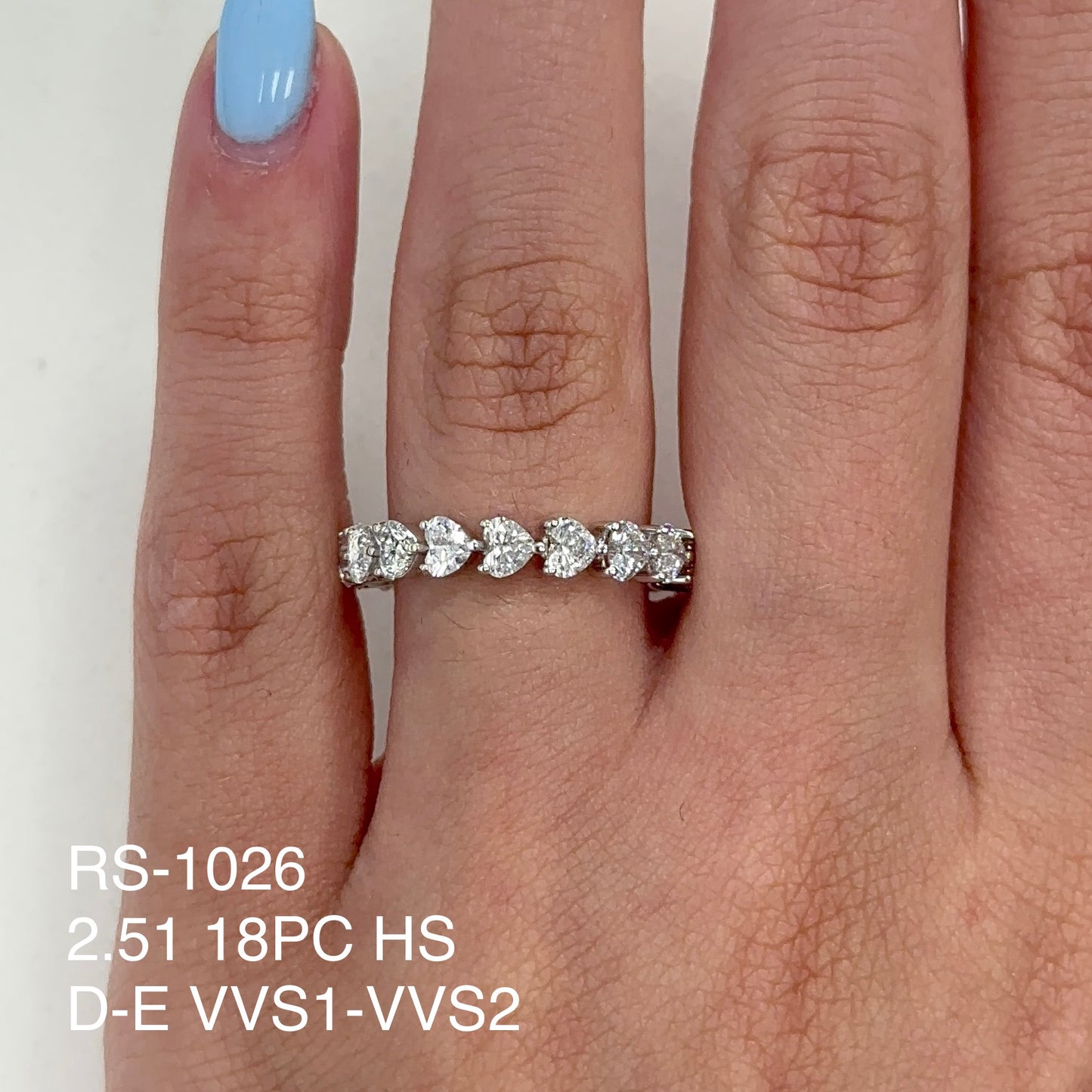 Alianza de eternidad con forma de corazón de diamante natural de 2,52 quilates