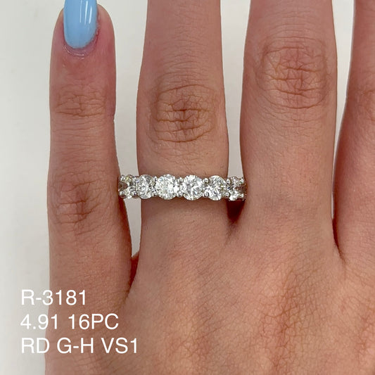 Alianza de eternidad redonda con diamantes naturales de 4,91 quilates