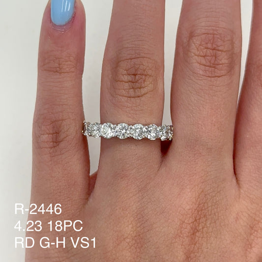 Alianza de eternidad redonda con diamantes naturales de 4,23 quilates