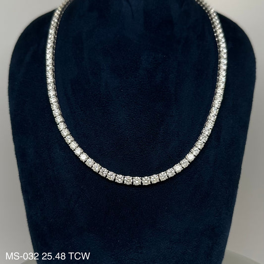 25,48 quilates. Collar de eternidad redondo con diamantes redondos naturales