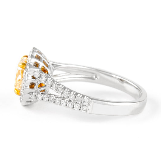 18K TWT 1.37 CUSHION FANCY LIGHT YELLOW HALO RING